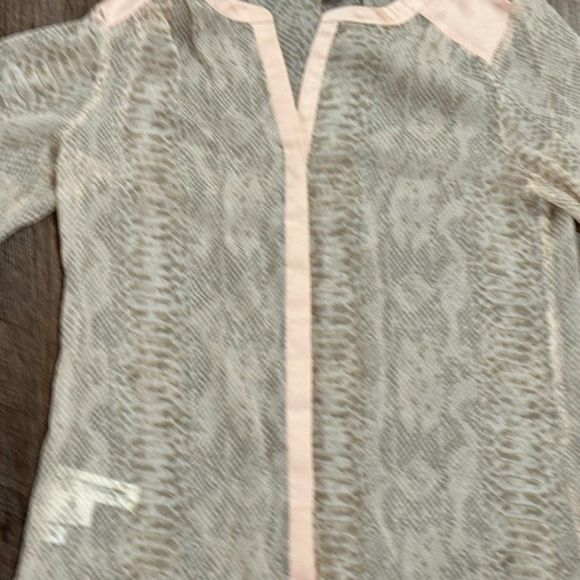 Ann Taylor Womens SP Button Up Shirt Long Sleeve Sheer Blouse Pink Animal Print - Picture 6 of 10